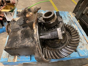 Used 2020 VOLVO Front Rear (Tandem Front) (Stock #29732)) Part Image