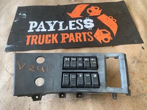 Used 2020 VOLVO VNL64 Instrument Cluster (Stock #33938)) Part Image