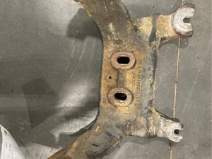 Used 2021 FREIGHTLINER CASCADIA Bracket (Stock #33165)) Part Image