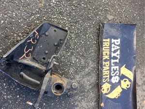 Used 2021 FREIGHTLINER CASCADIA Bracket (Stock #31575)) Part Image