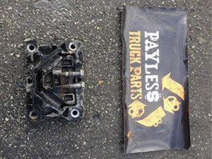 Used 2021 FREIGHTLINER CASCADIA Engine Mount (Stock #31567)) Part Image