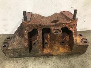 Used CAT C 15 Bracket (Stock #15502)) Part Image