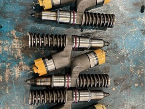 Used CAT C-15 Injector Image