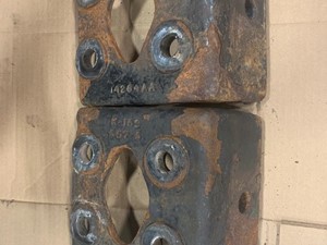 Used CAT C15 Engine Mount (Stock #19317)) Part Image