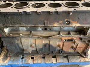 Used CUMMINS ISX Block (Stock #25916)) Part Image