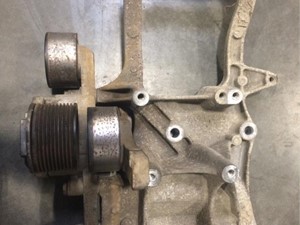 Used DETROIT DD15 Bracket Image