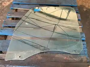 Used 2018 FREIGHTLINER CASCADIA Door Window (Stock #47045)) Part Image