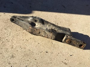 Used 2008 Peterbilt 386 Bracket (Stock #816)) Part Image