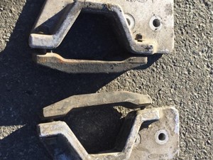 Used Engine Mount Image
