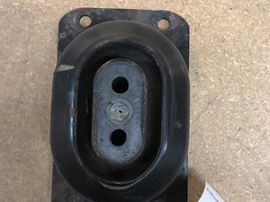 Used Engine Mount (Stock #1490)) Part Image