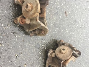 Used Engine Mount (Stock #27504)) Part Image