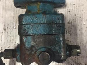 Used Steering Pump Image