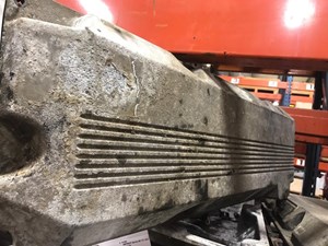 Used Valve Cover (Stock #1726)) Part Image