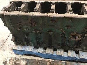 Used VOLVO D13 SCR Block (Stock #4393)) Part Image