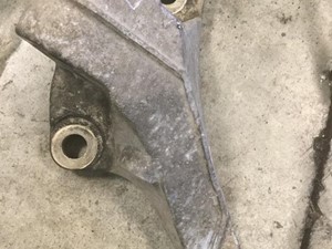 Used VOLVO Engine Mount (Stock #9461)) Part Image