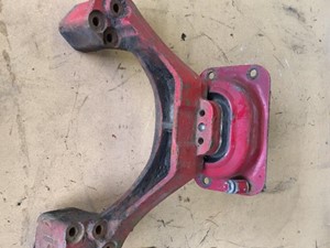 Used VOLVO Engine Mount (Stock #17489)) Part Image