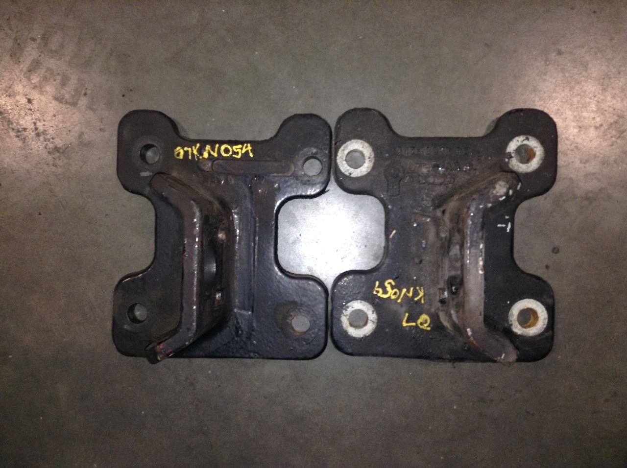 2007 KENWORTH T2000 (Stock 24534695) Engine Mounts 2 TPI