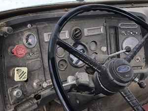 Used 1987 Ford L8000 Instrument Cluster (Stock #SV-95-3)) Part Image