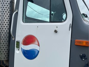 Used 1996 International 8100 Door (Stock #SV-258-3)) Part Image