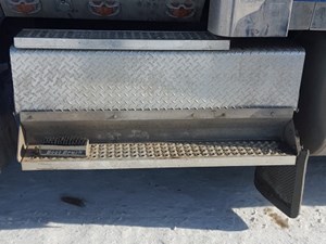 Used 2005 International 9400I Battery Box Cover (Stock #SV-47-15)) Part Image