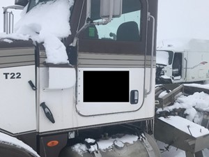 Used 2008 Peterbilt 365 Door (Stock #SV-133-3)) Part Image