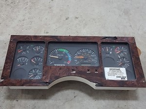 Used Volvo Instrument Cluster (Stock #P-60)) Part Image