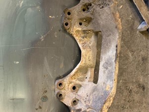 Used 1998 Ford AT9513 Aeromax 113 Engine Mount (Stock #PTP-58-7)) Part Image