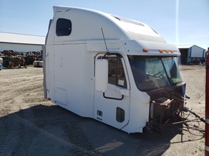 Used 2000 Freightliner CENTURY CLASS 120 Cab (Stock #Prt-201600129)) Part Image