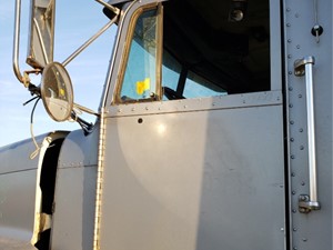 Used 2002 Freightliner FLD120 Door (Stock #PTP-140-9)) Part Image