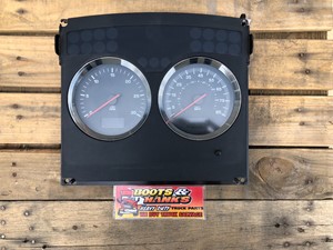 Used 2005 Kenworth T600 Instrument Cluster (Stock #73661)) Part Image