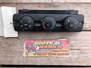 Used 2012 Freightliner Cascadia Dash Control Module (Stock #737590)) Part Image