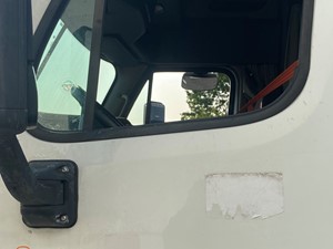 Used 2012 Freightliner Cascadia Door (Stock #S6581LD)) Part Image