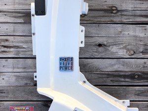 Used 2012 Volvo VNL Cowl (Stock #737475)) Part Image