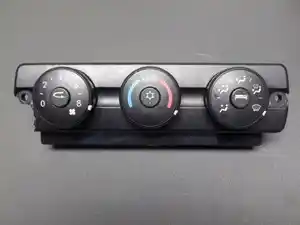 Used 2015 Freightliner Cascadia Heater/AC Control Assy Image
