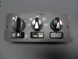 Used 2004 Kenworth T2000 Heater/AC Control Assy (Stock #S737852KCC)) Part Image