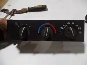 Used 2006 GMC Heater/AC Control Assy (Stock #S737853GMHC)) Part Image
