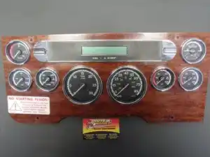 Used 2011 Freightliner Cascadia 125 Instrument Cluster Image