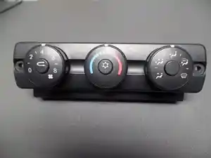 Used 2012 Freightliner Cascadia Heater/AC Control Assy (Stock #S1338FCCM)) Part Image