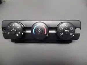 Used 2014 Freightliner Cascadia Heater/AC Control Assy Image