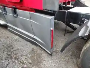 Used 2019 Freightliner Cascadia 126 Tank Fairing (Stock #S2417LRTF)) Part Image