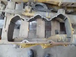 Used Caterpillar 3406C Valve Cover (Stock #4W560)) Part Image