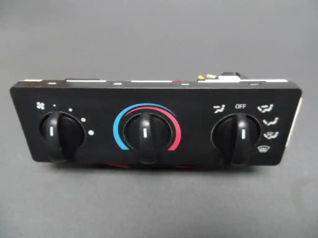 Module Heater Control Assy Used, Recycled, New, and Aftermarket Heavy Duty Truck Parts
