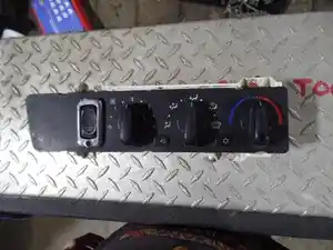 Used Freightliner Century Class Heater/AC Control Assy (Stock #SFLHC1)) Part Image