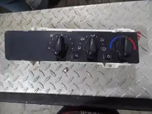Used Freightliner COLUMBIA Heater/AC Control Assy (Stock #S737792FCC)) Part Image