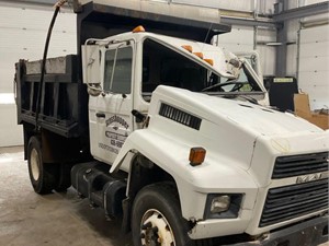 Used 2000 MACK Cs300P Axle, Complete Rear (Stock #8592)) Part Image