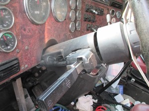 Used 2002 INTERNATIONAL 9900I Steering Column (Stock #4363)) Part Image