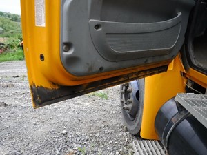 Used 2004 INTERNATIONAL 4200 Door (Stock #5213)) Part Image