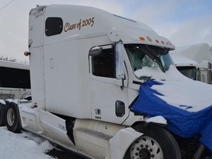 Used 2005 FREIGHTLINER CENTURY CLASS 120 Door (Stock #389)) Part Image