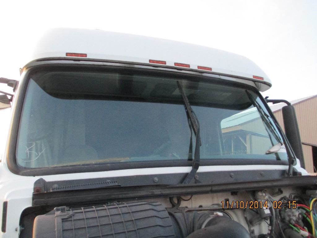 2007 VOLVO VNL Windshield Glass