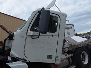 Used 2009 FREIGHTLINER COLUMBIA Door (Stock #630)) Part Image